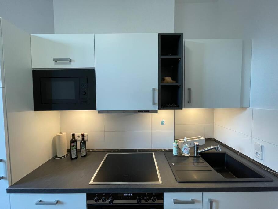 Lucky Stays Ls01 - Vollausstattung - Zentrum - Aufzug - Grosse Kueche - 2 Zimmer - Smart-Tv Magdeburg Ngoại thất bức ảnh
